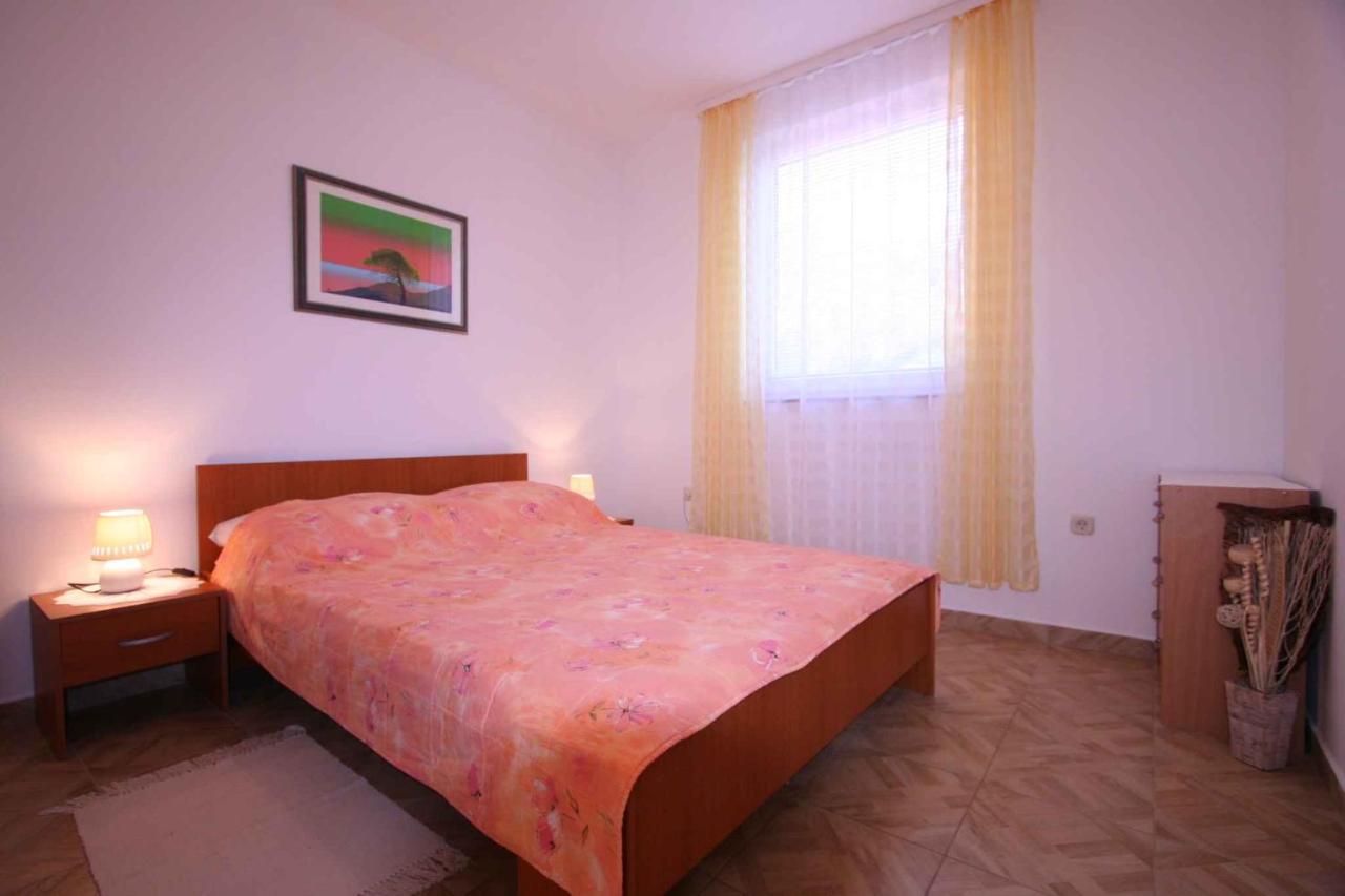 Apartments In Silo/Insel Krk 13442 Bagian luar foto